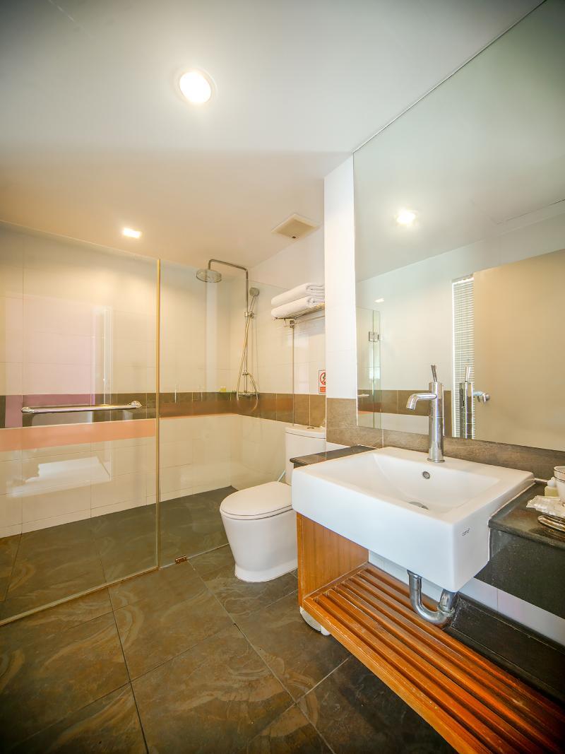 I Dee Hotel Patong Exterior photo